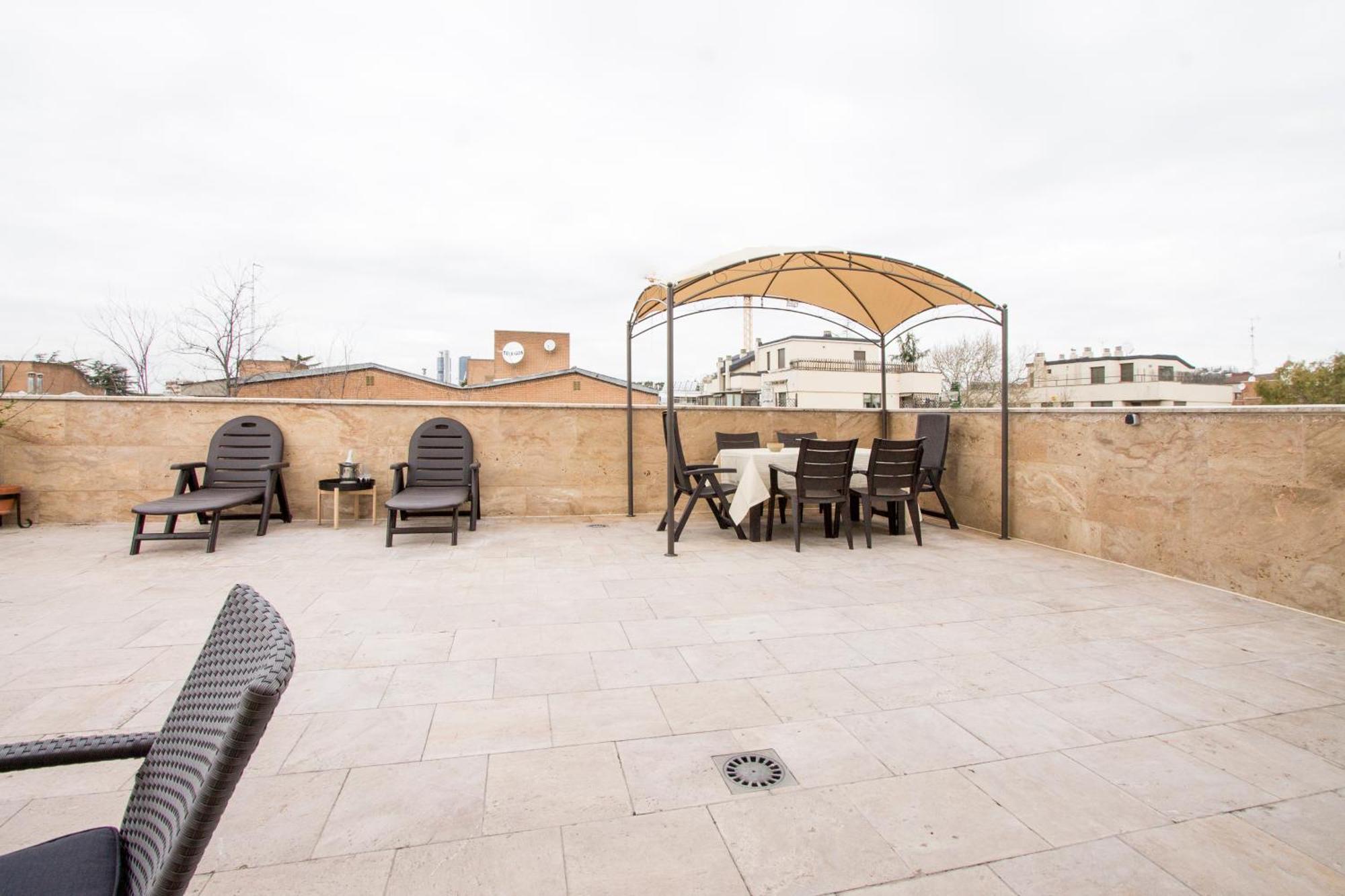 Apartamentos Villablino Arturo Soria Madrid Dış mekan fotoğraf