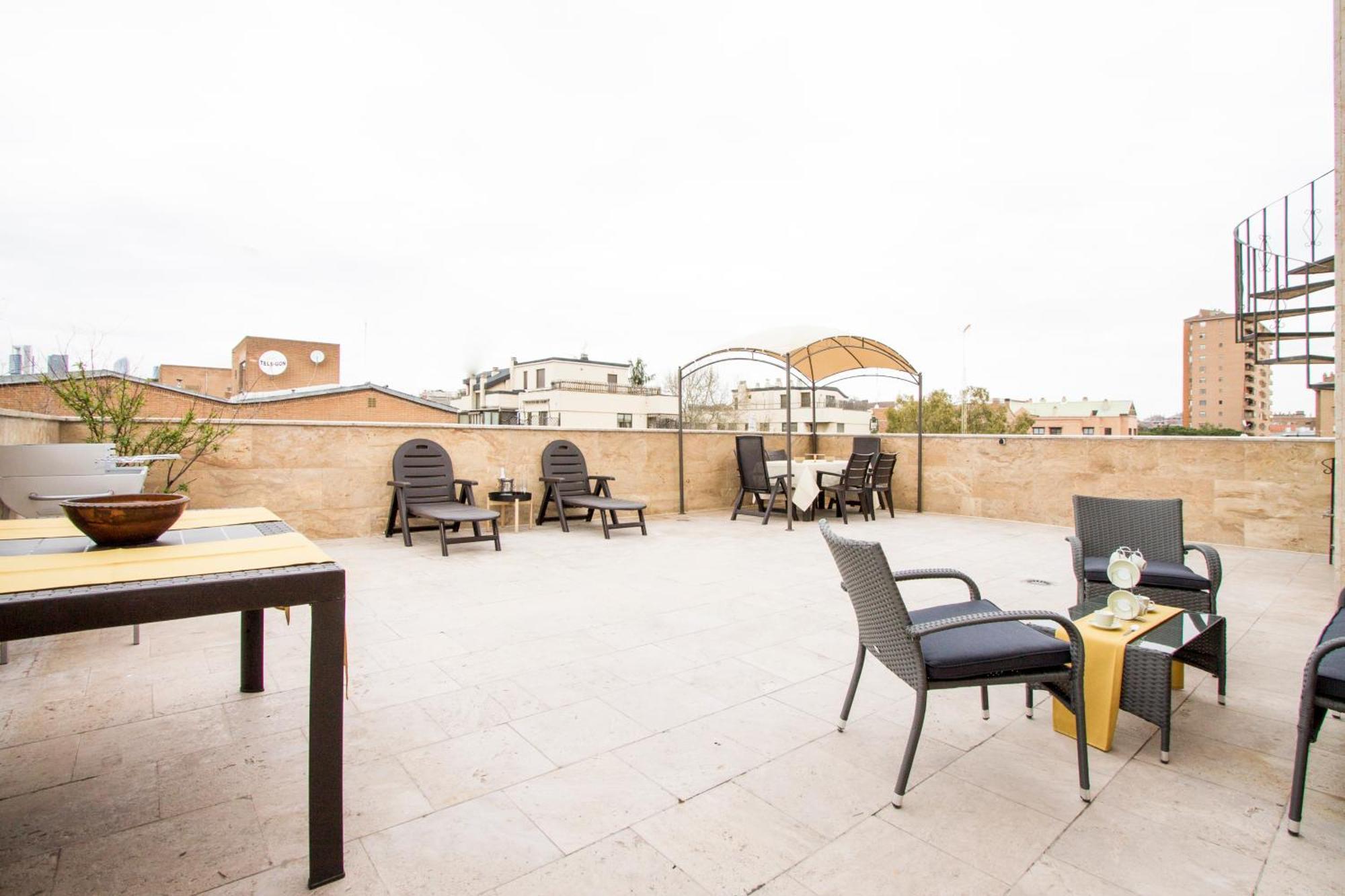 Apartamentos Villablino Arturo Soria Madrid Dış mekan fotoğraf